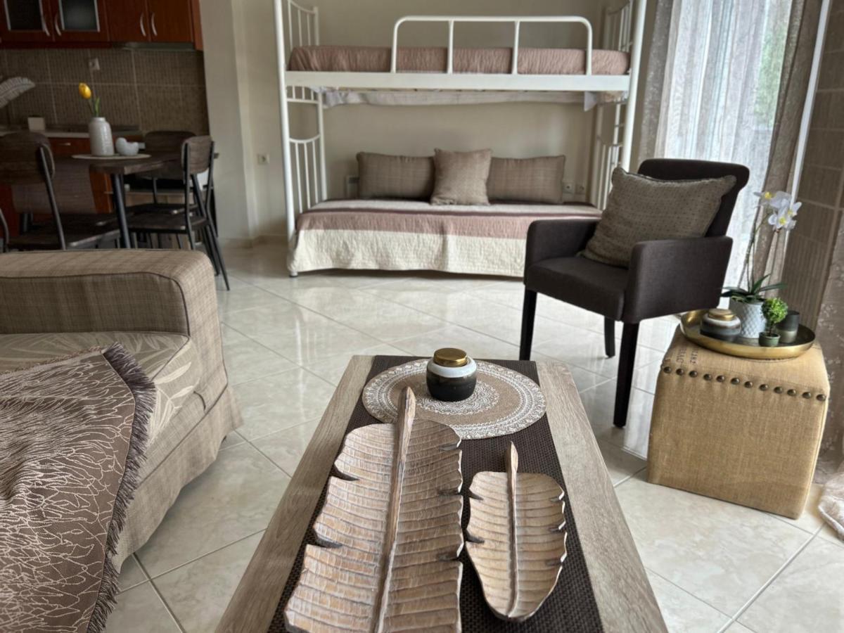 Apartment On Main Pedestrian Street With View Nea Kallikrateia Exterior foto